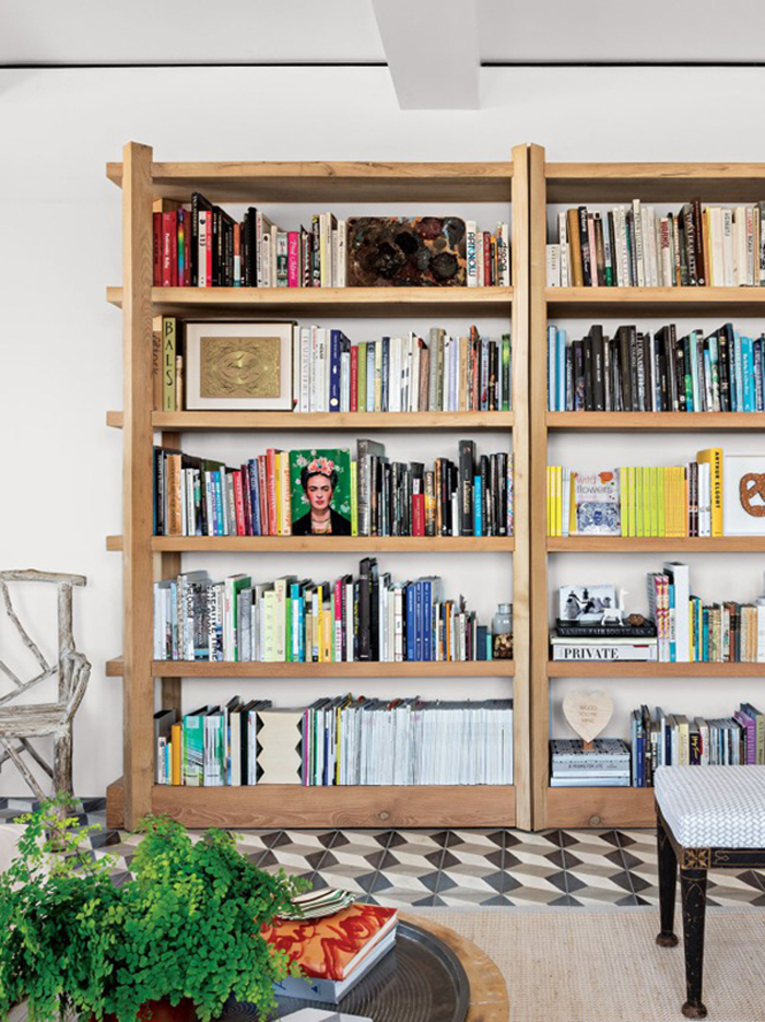modern-bookshelves-in-this-ecelctic-living-room-david-stark